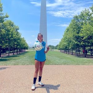 Meet your Posher, Phia